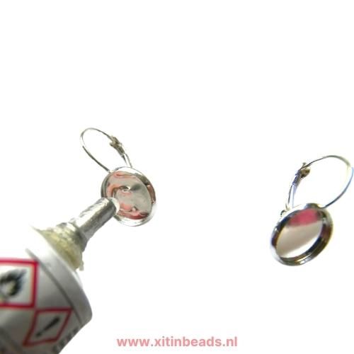 Foto 4 Nagellak oorbellen DIY tutorial nagellak oorbellen sieradenlijm hasulith